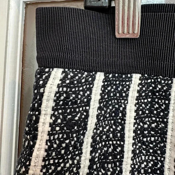 Ann Taylor Dark Navy White Tweed Vertical Stripe Pencil Skirt Size 12 Large NWT - Picture 4 of 11